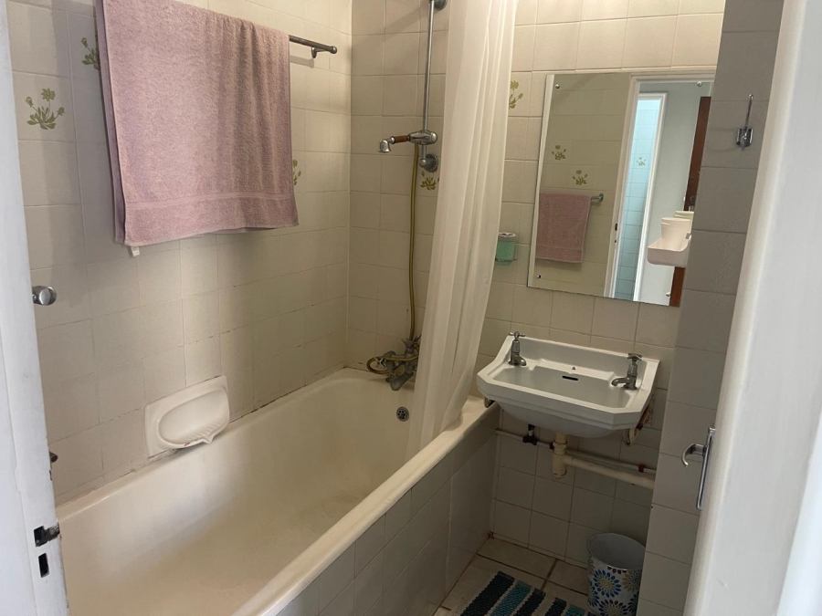 1 Bedroom Property for Sale in Summerstrand Eastern Cape